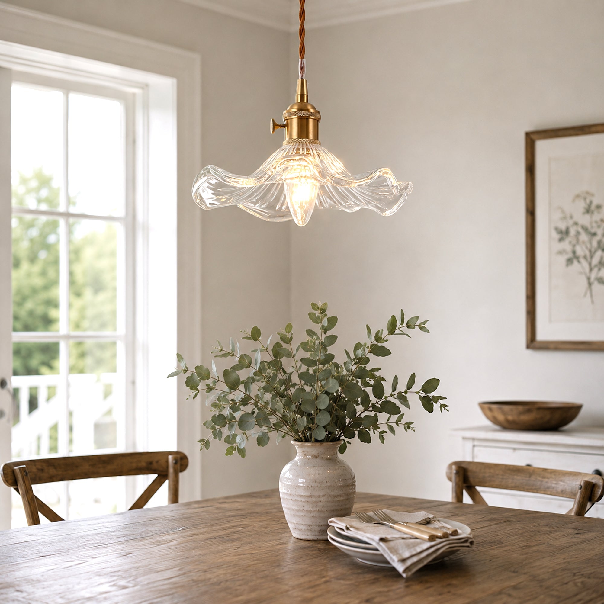 Jenna Vintage Scallop Edge Glass Pendant Light in Gold